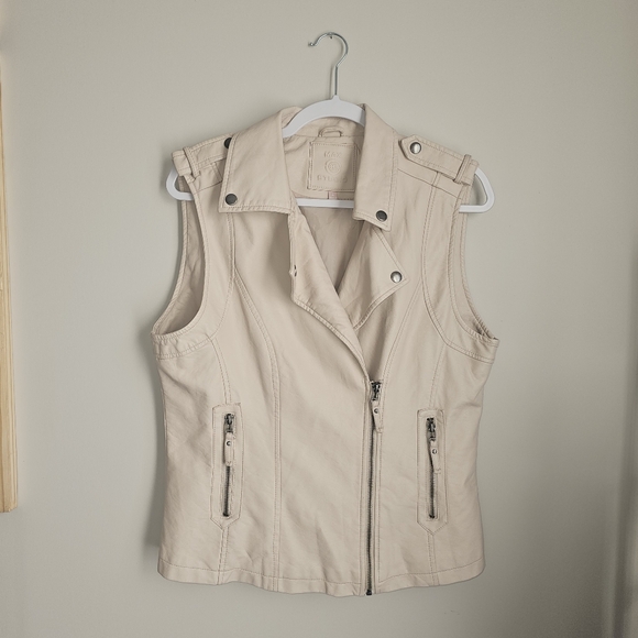 Max Studio Beige Pleather Vest with Zippers and Pockets Motorcycle Bikercore - Picture 1 of 3